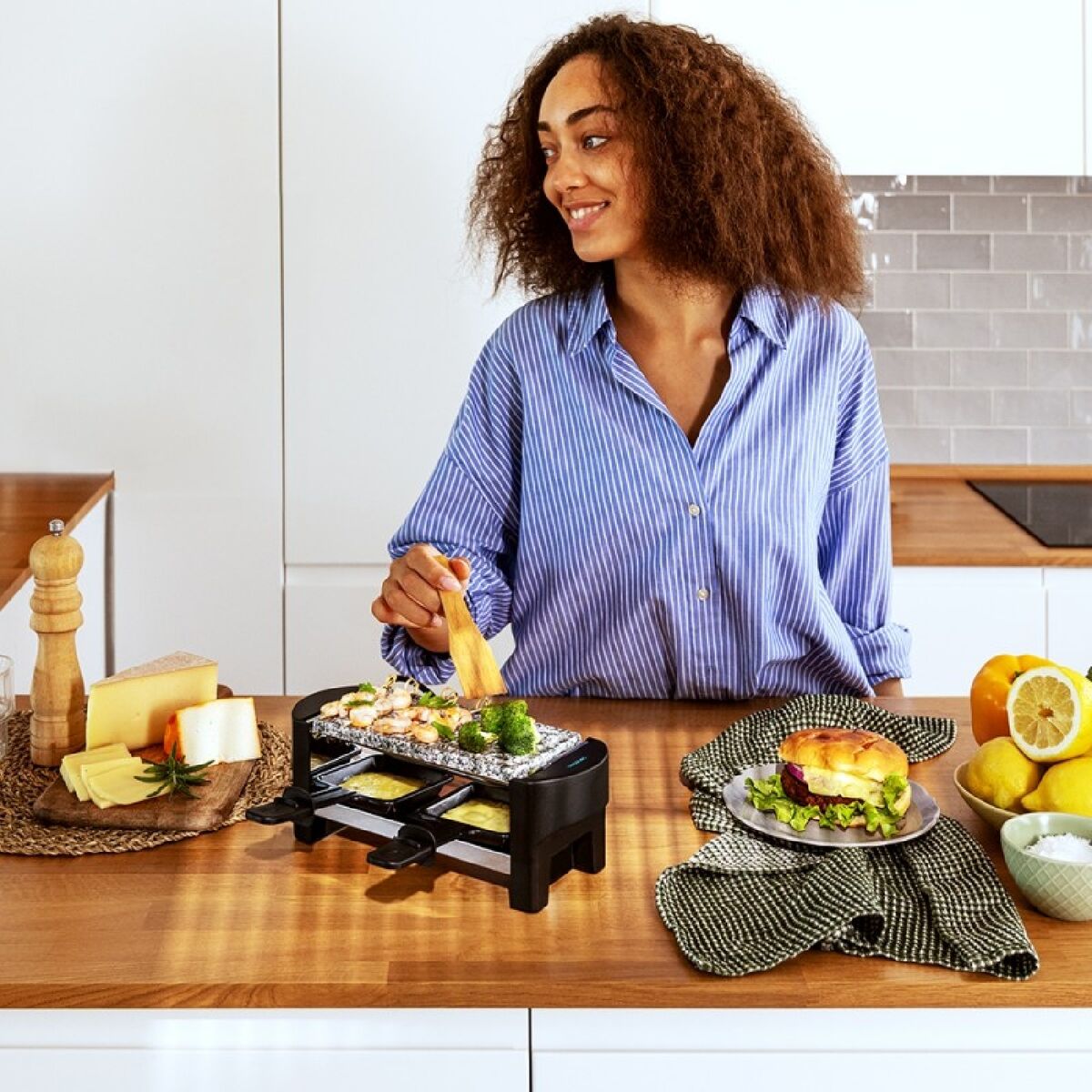 Plancha raclette électrique compacte – Moderne et conviviale