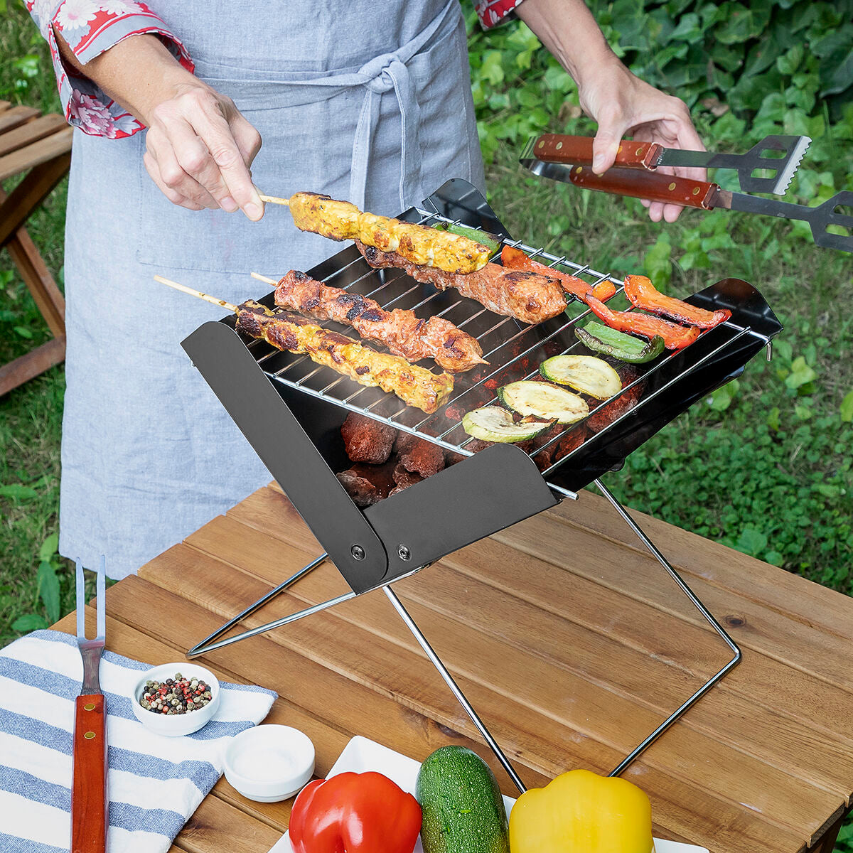 Mini Barbecue Portable Pliable – Grill Charbon Compact pour Camping, Pique-nique & Voyage